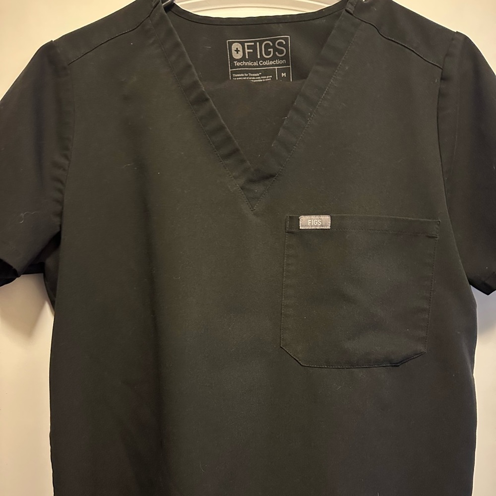 FIGS black set medium